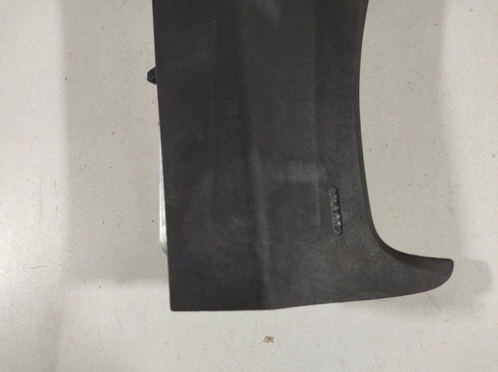 фото №13, Ford fiesta mk7 16r- подушка коленная uk