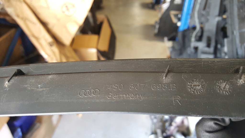 фото №10, Решётка бампера заднего правая сторона audi r8 4s0807698b демонтаж