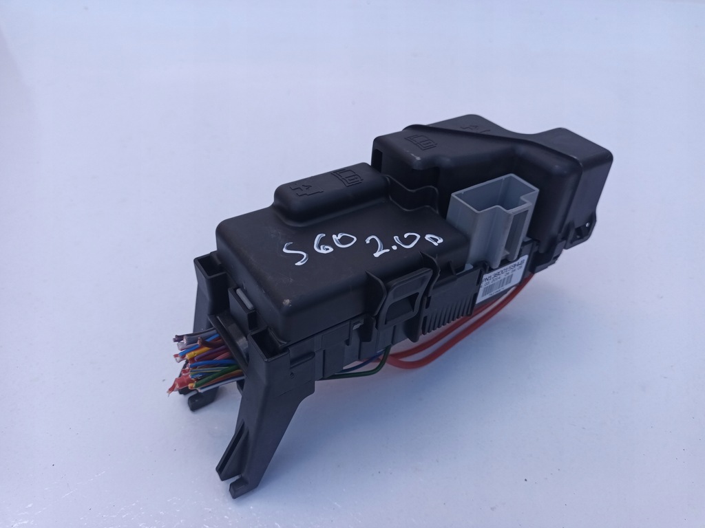фото №1, Volvo s60 ii lift 2.0 d d4 коробка предохранителей
