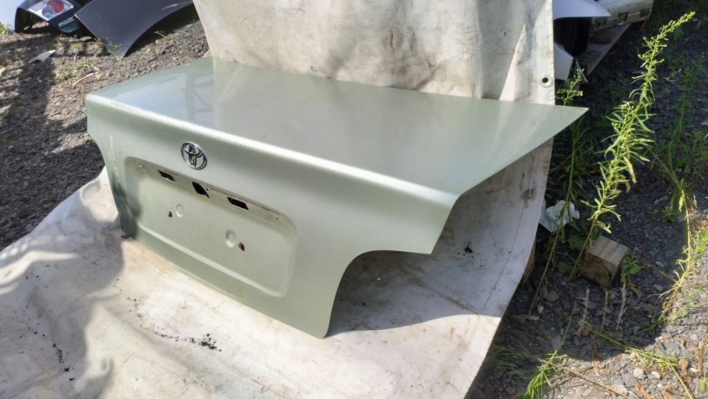 фото №5, Toyota avensis t22 кришка багажника задня sedan 6q2