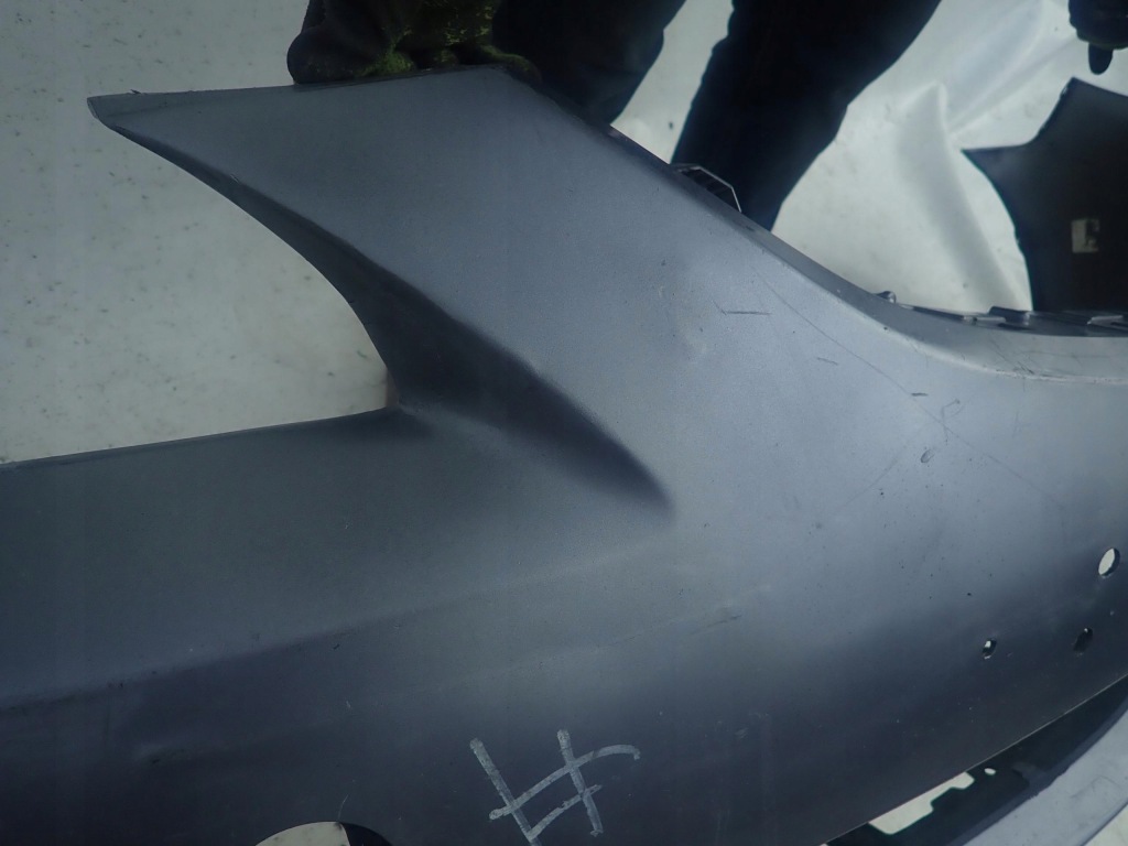 Mazda 3 i sedan 03-06 бампер перед sprysk Доставка