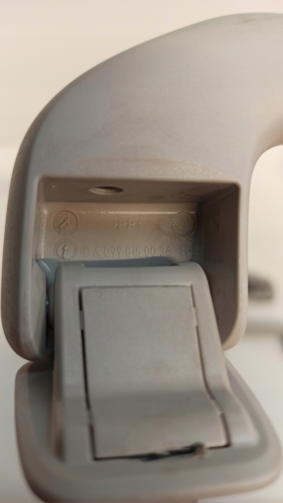 Mercedes w205 ручки крепления обшивки потолка комплект Доставка