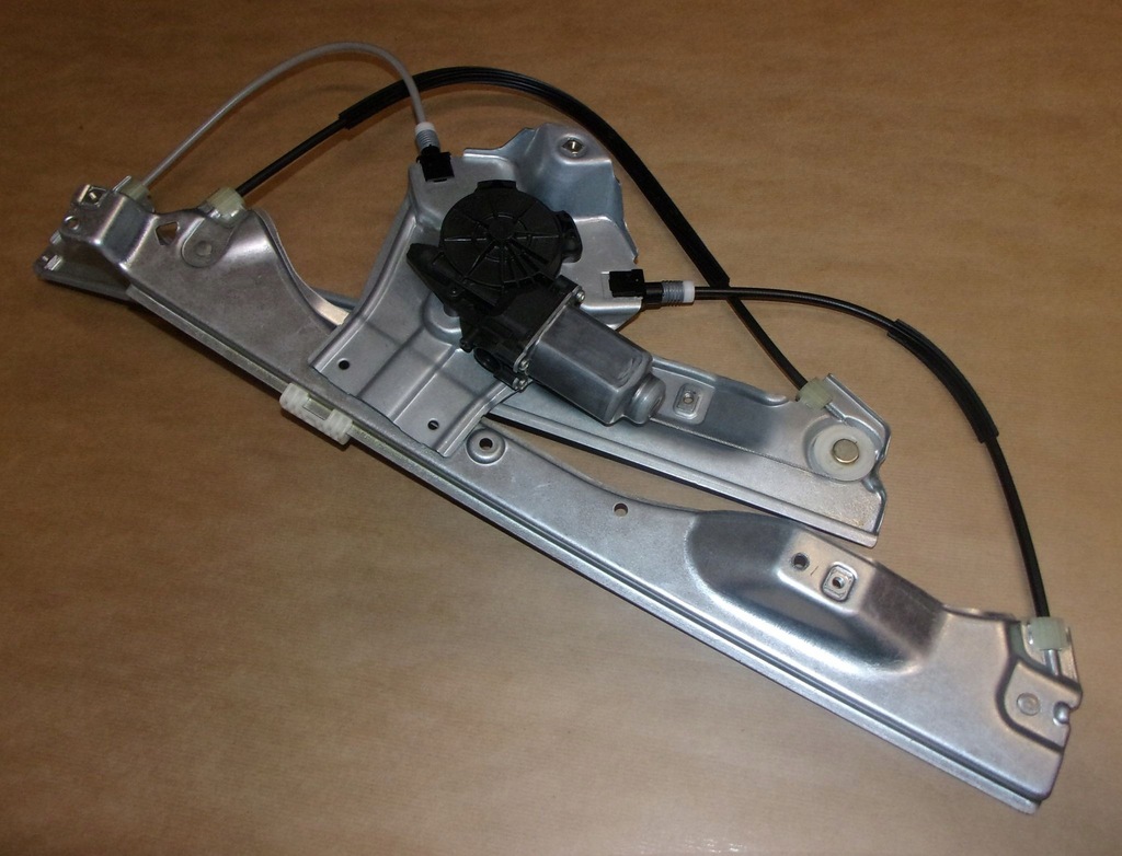 фото №2, Подъемник. стекло elekt. r clio iii правый перед 8200291147