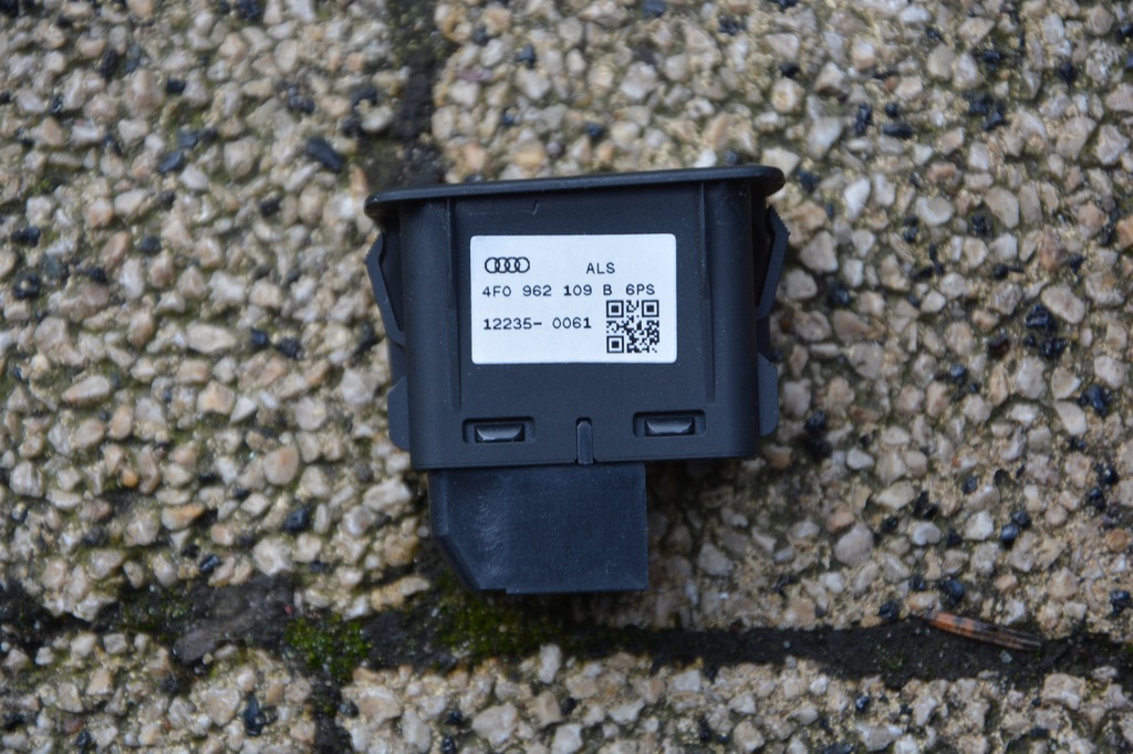 фото №5, Кнопка сигналізація audi a3 4f0962109b