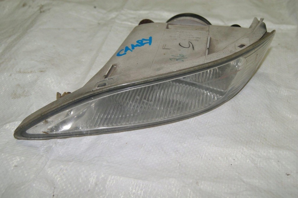 фото №1, Противотуманная фара левый toyota camry 03-06 оригинальный
