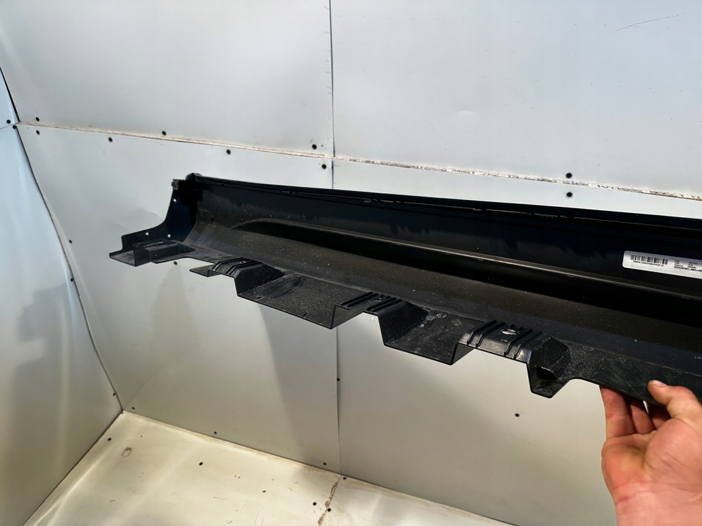 фото №8, Mercedes gle w167 amg молдинг порог левая