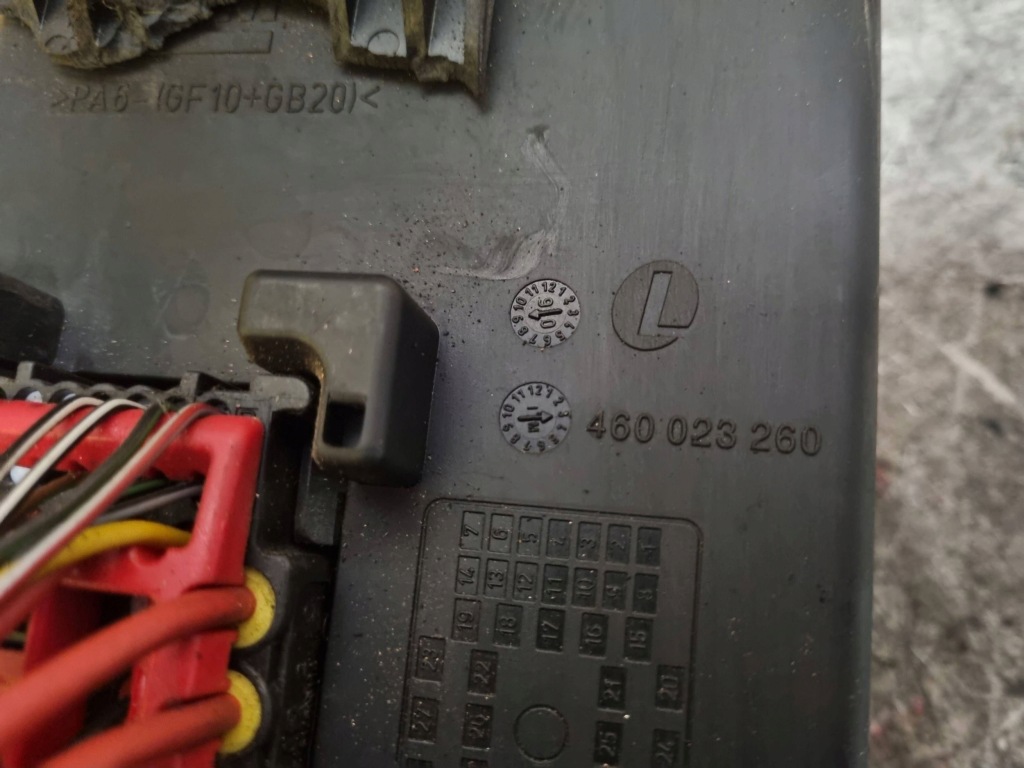 Коробка модуль предохранителей opel vectra c рестайлинг  европа  европа 13240244 Киев