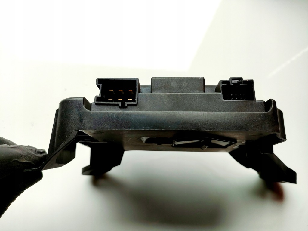 Купити Блок керування насоса пального mercedes w213 a0009002414