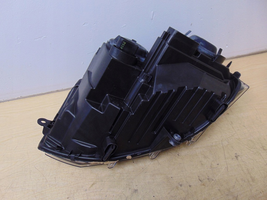 фото №13, Лампа правая vw multivan t5 fl nowa оригинал al