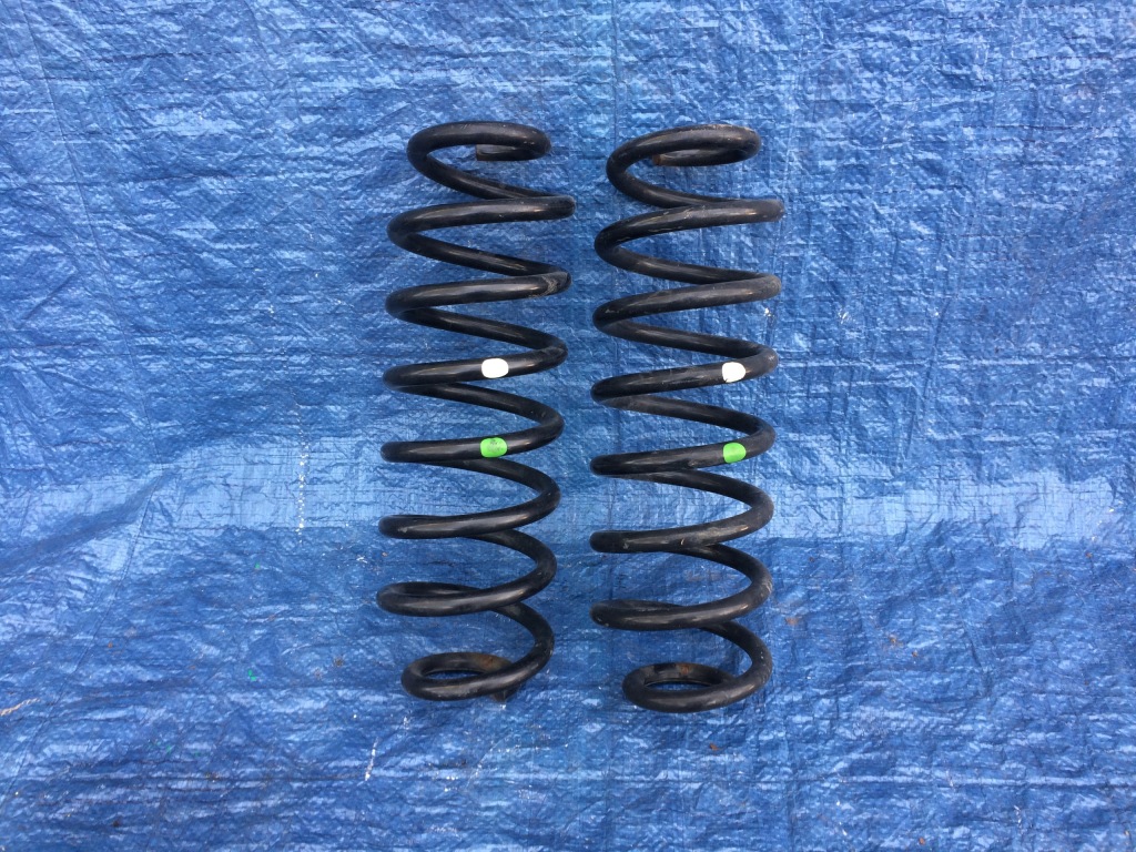 фото №1, Toyota camry viii xv70 2,5 гибрид пружина подвеска задняя