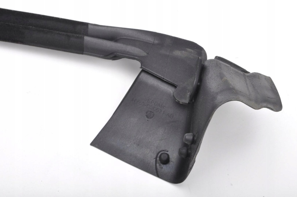 Aston martin db11 прокладка скло ліва p2 Недорого