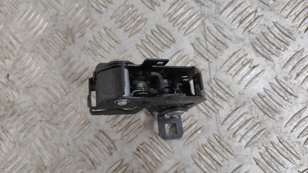 фото №3, Alfa romeo giulia 2016-24 замок капот