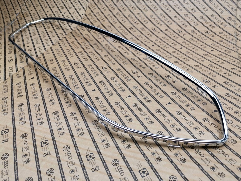 фото №14, Рамка хромированная бампера ford b-max 2012-17 оригинальный номер