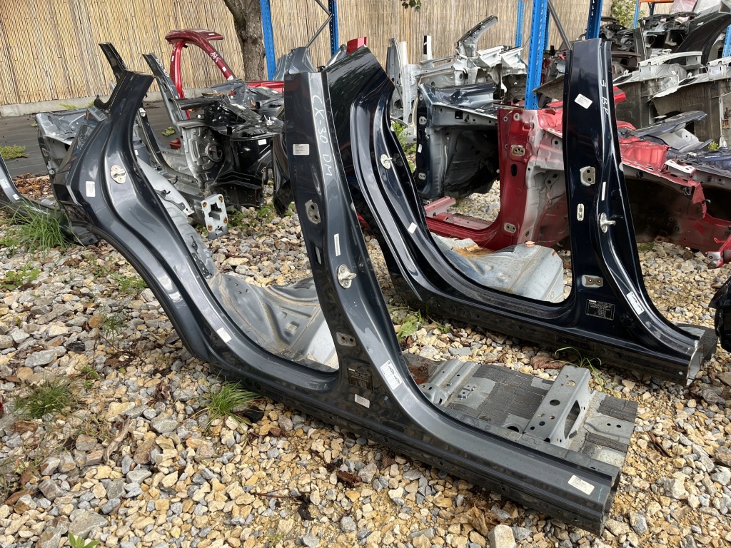 фото №1, Порог правый четверть mazda cx-30 dm 19- 47c