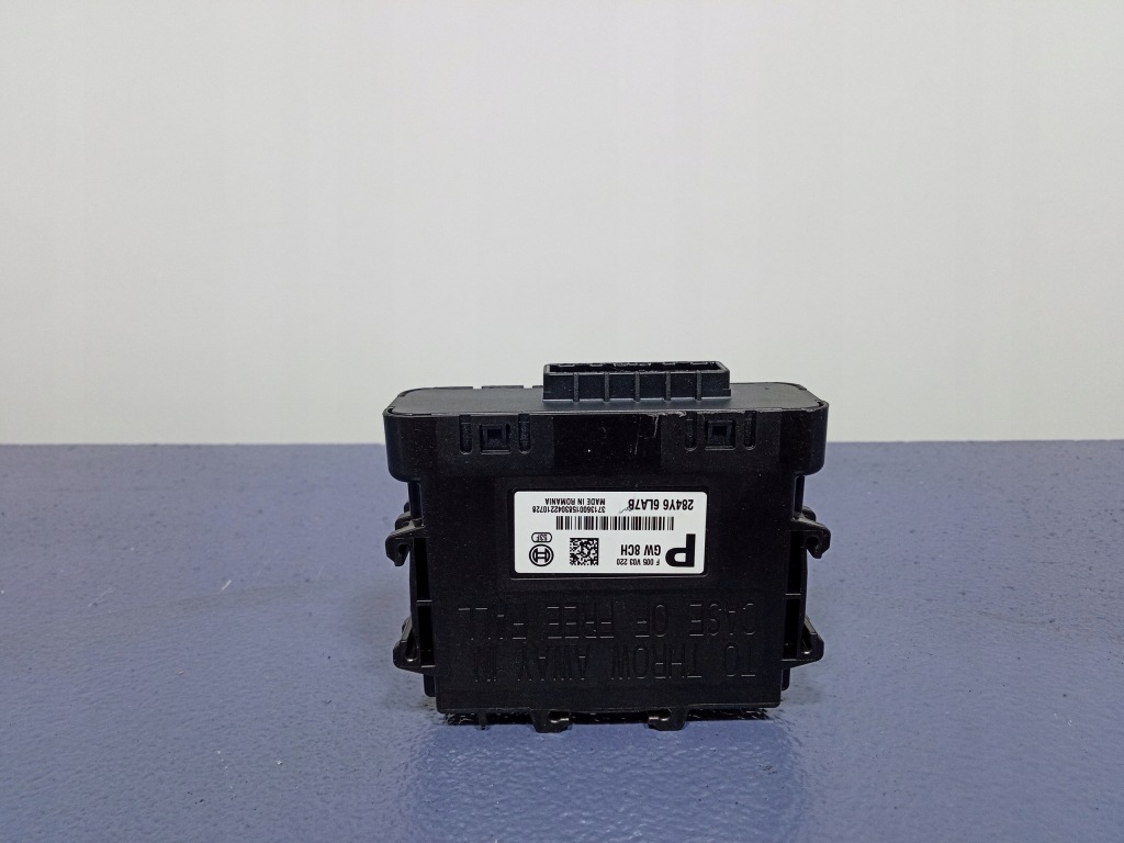 фото №2, Renault clio v 19- модуль блок управления 284y66la7b