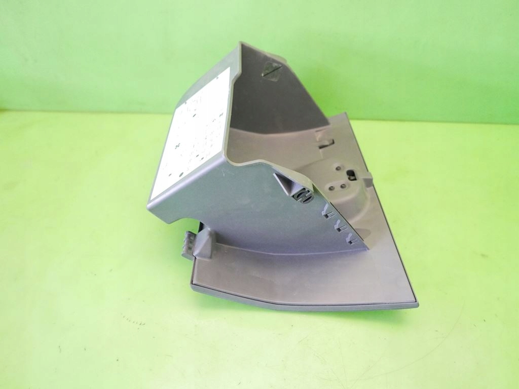 фото №6, Бардачок правий пасажира з панелі ford fiesta mk6 01-