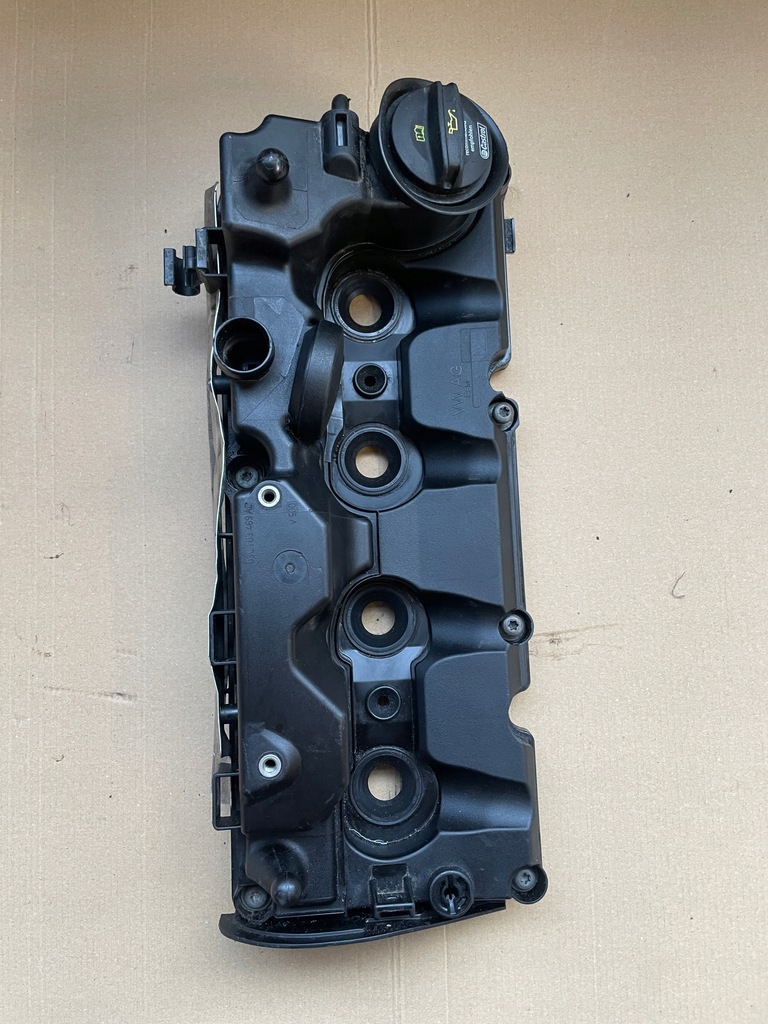 фото №1, Vw кришка клапанів 03l103469ac