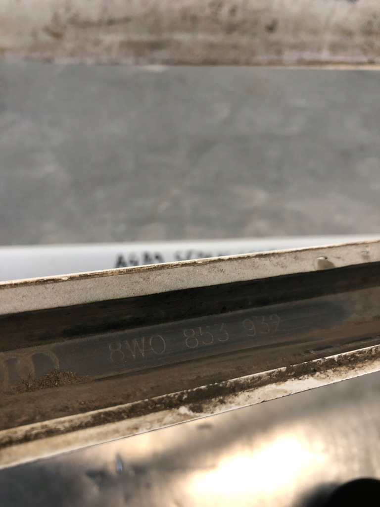 фото №10, Молдинг накладки порогові a4 b9 kombi/sedan s line ls9r 8w0853931 8w0853932