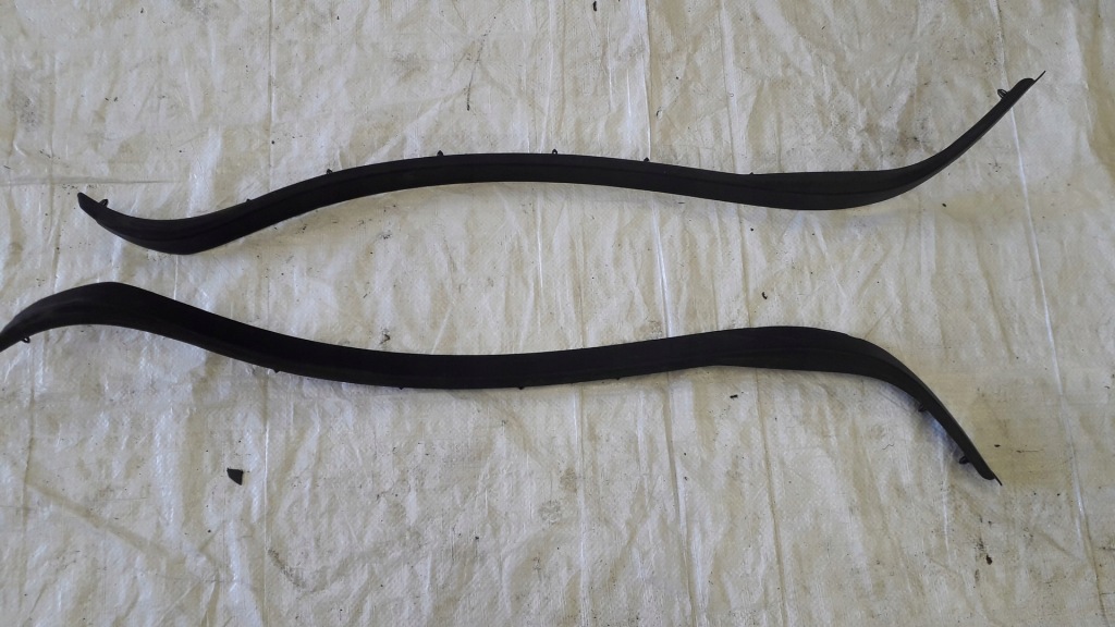 фото №1, Молдинг vw golf v plus 5m0839373