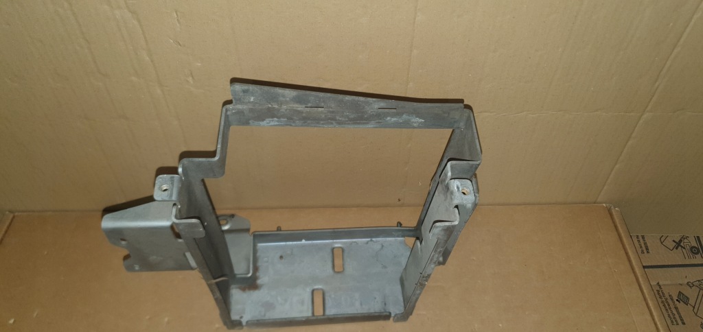 Купить Кронштейн радиатора mercedes g 4636107001