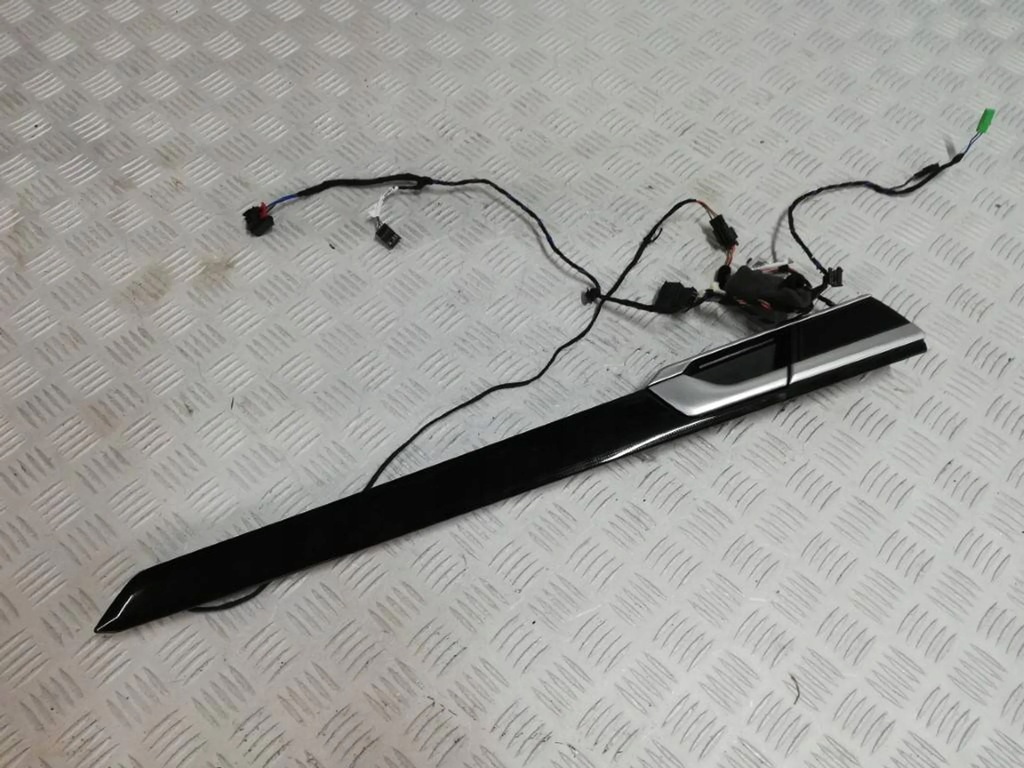 фото №1, Молдинг dekor дверь левый задняя vw arteon lift led