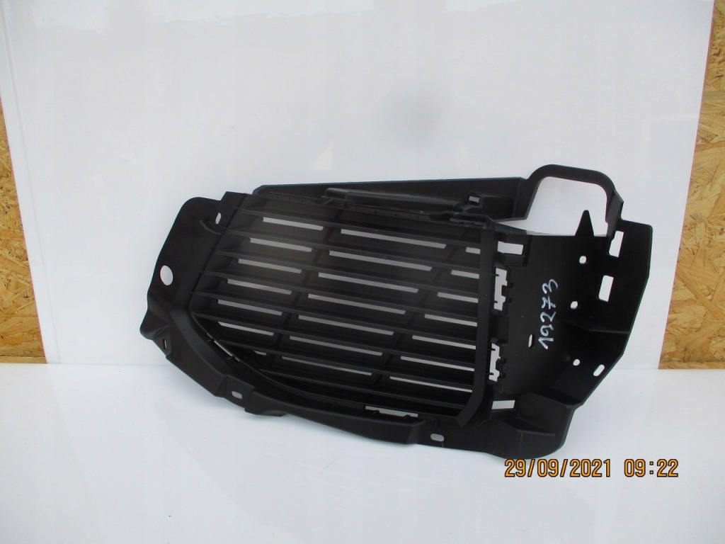 фото №1, Peugeot 3008 решётка бампер левый перед