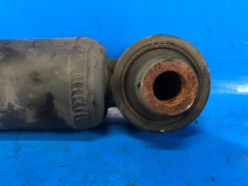 фото №5, Амортизатор задняя. toyota prius - 30 09-17 4853080636