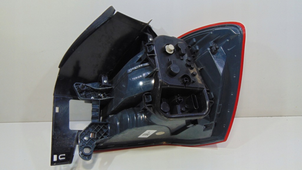 фото №6, Bmw 1 f20 f21 lift лампа левый задняя 7359017