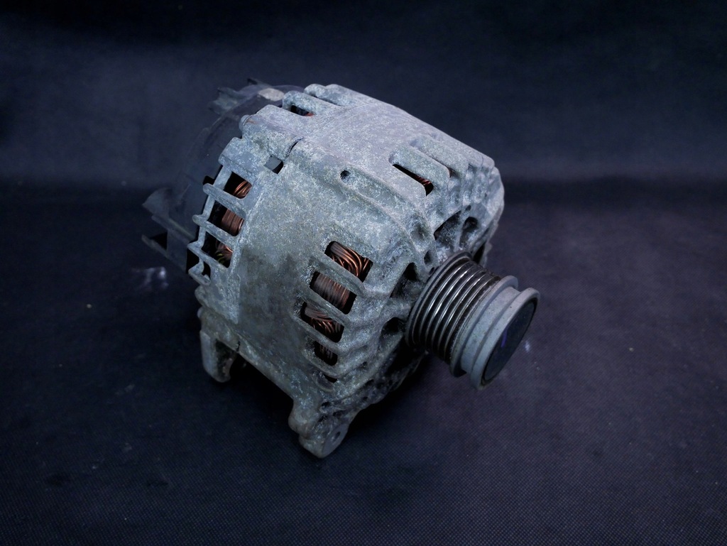 фото №1, Audi a3 8v 1.4 tfsi генератор 04e903023k