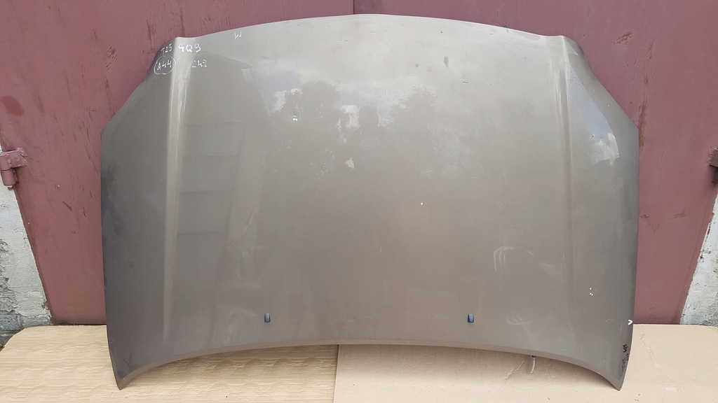 фото №1, Toyota avensis t25 03-08 капот 4q9