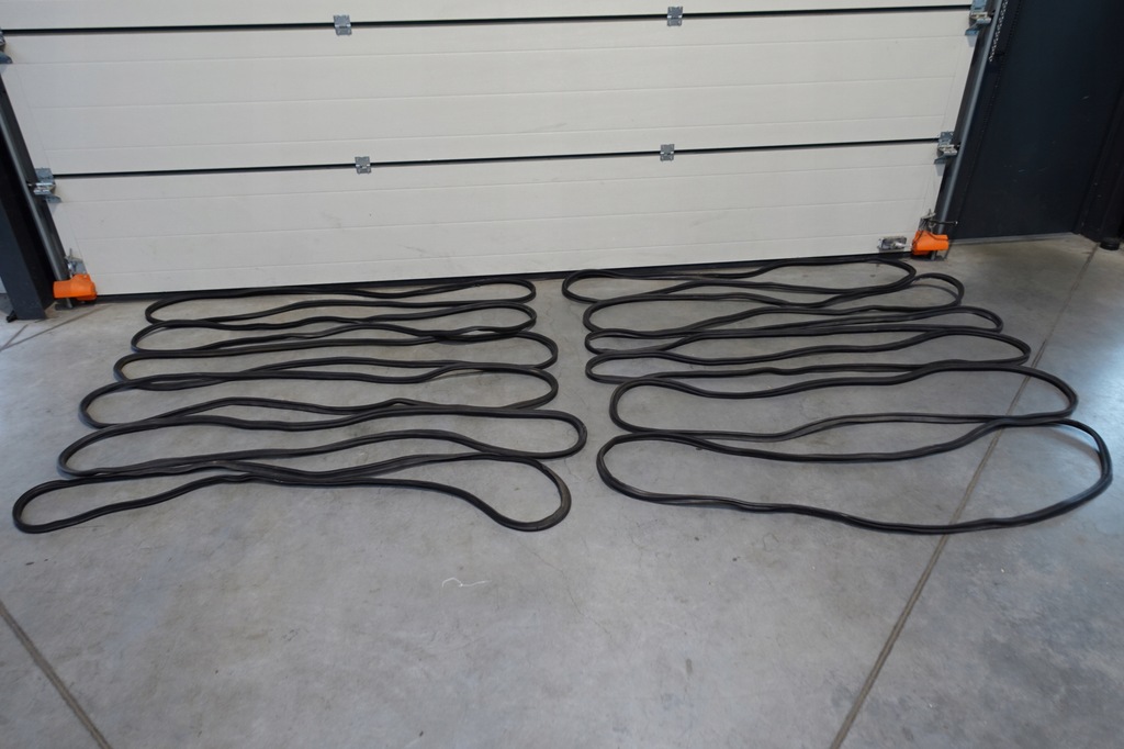 фото №1, Vw beetle 5c прокладка задній кришки задня багажника