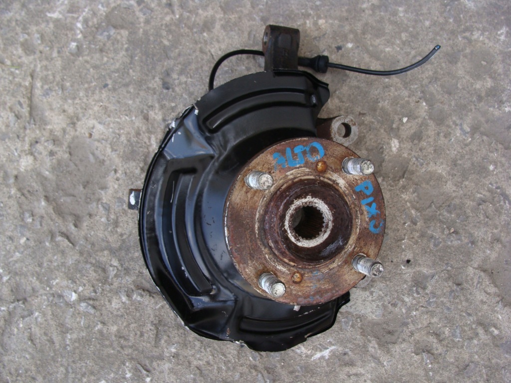 фото №1, Поворотный кулак правая suzuki alto nissan pixo !!!