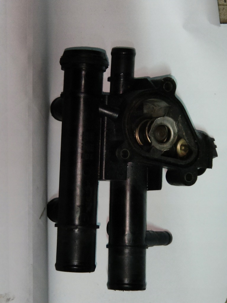 фото №1, Renault оригінальний номер 8200709149 корпус термостата