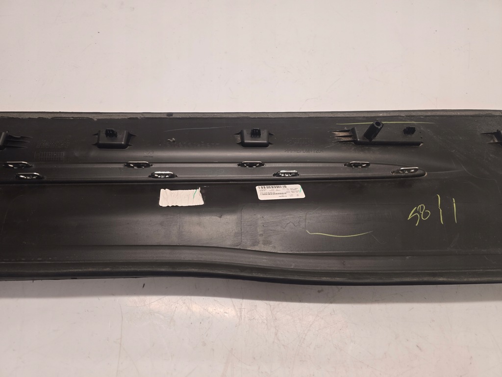 фото №6, Mercedes eqb x243 молдинг дверь правый задняя 24r a2477370700