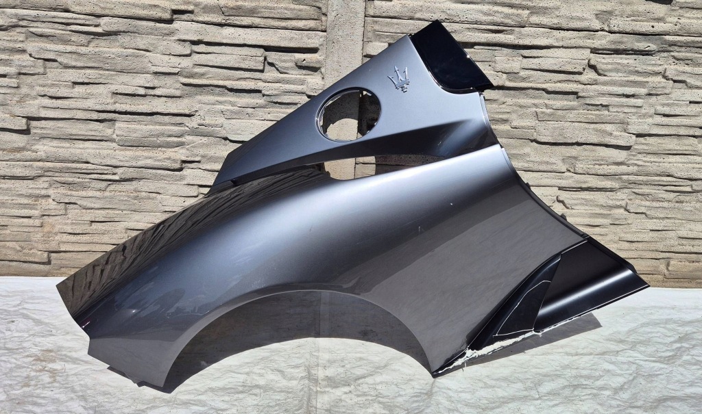 Купить Maserati mc20 20- крыло  правый  задняя оригинал