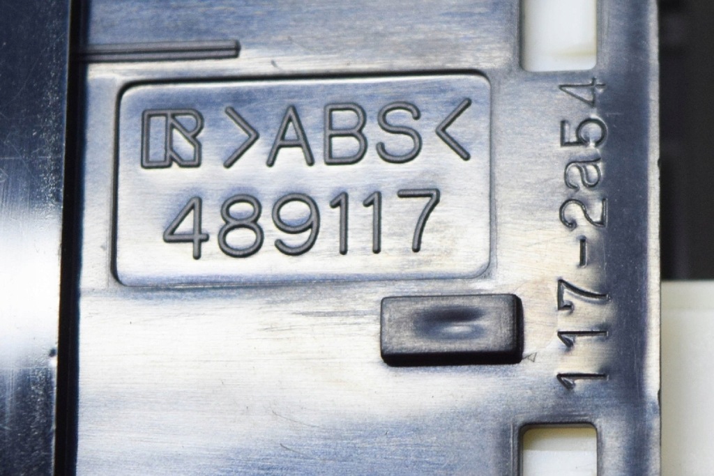 фото №6, Toyota hilux 7 an10 центральный замок переключатель безопасности кнопка 489