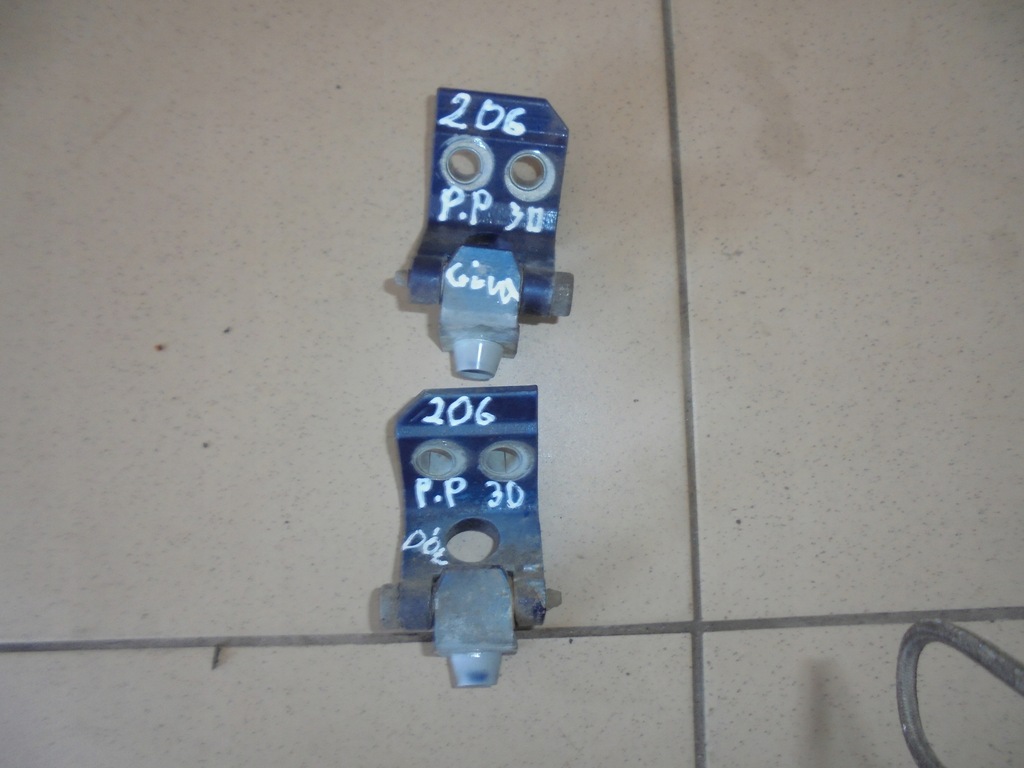 фото №1, Петля дверь правый перед peugeot 206