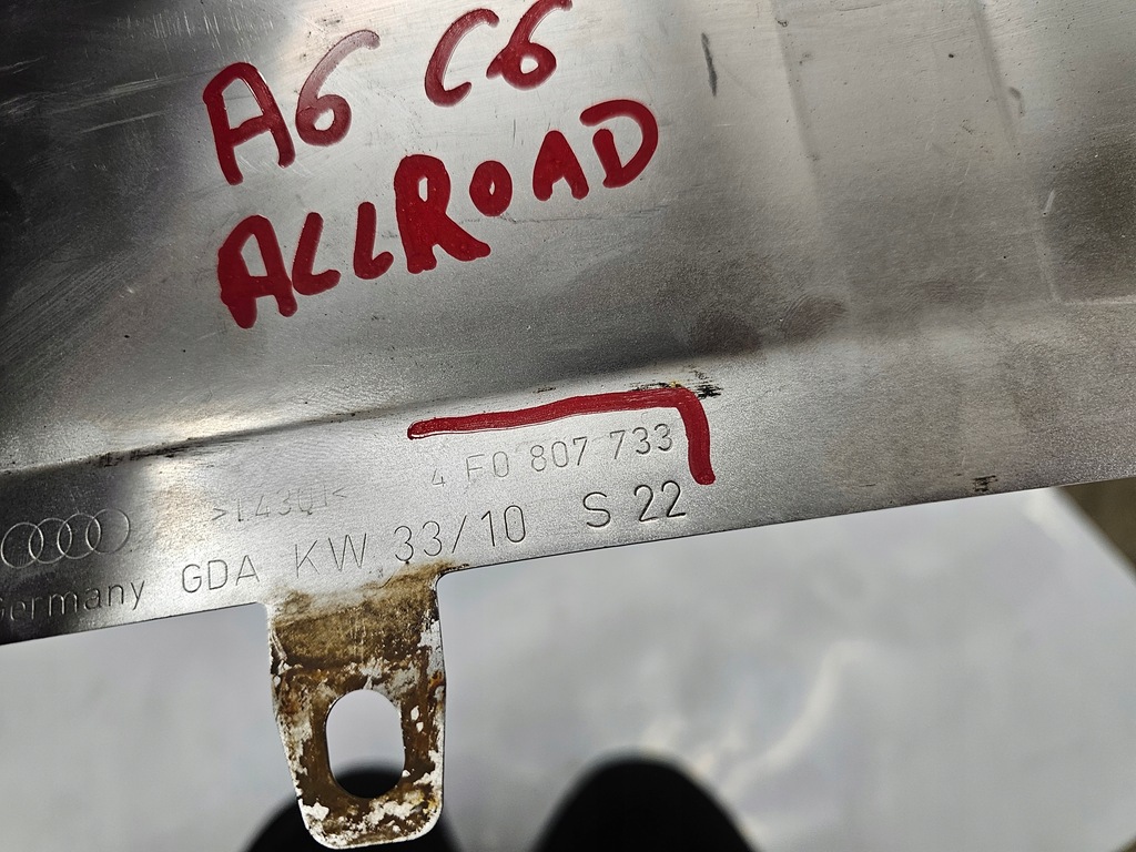 фото №16, Audi a6 c6 allroad дифузор накладка бампера передній перед 4f0807733