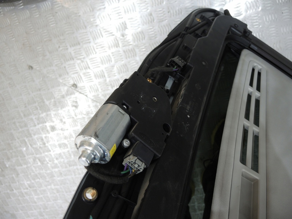 фото №7, Mercedes cls w218 c218 люк моторчик kpl