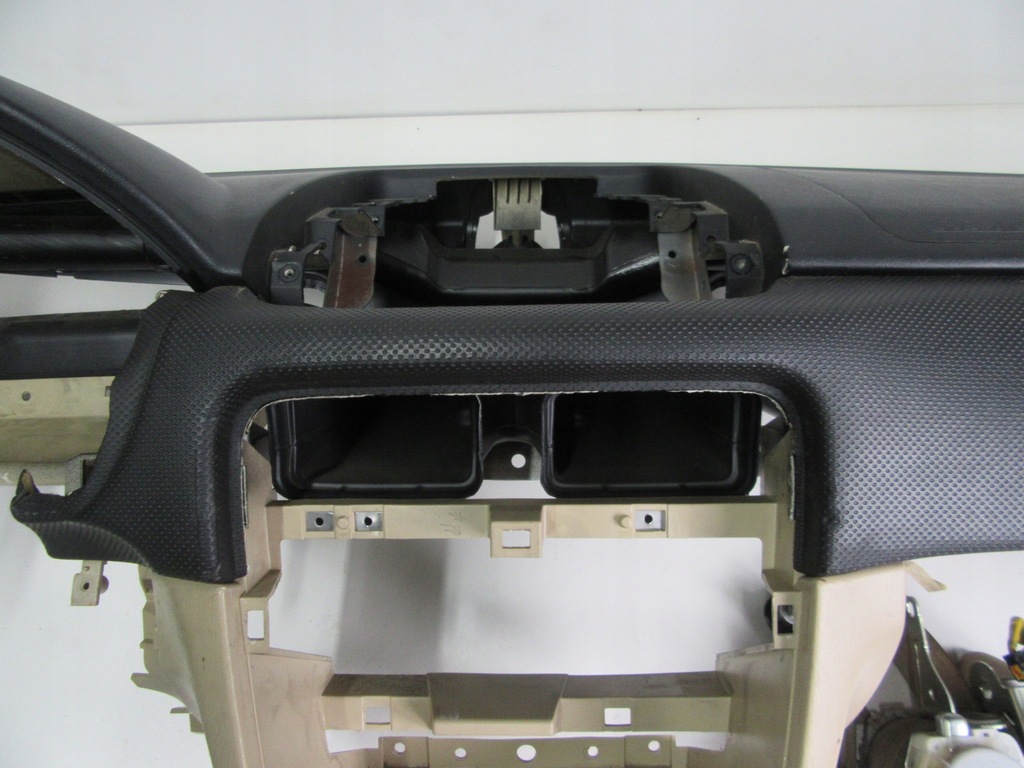 фото №8, Приборная панель консоль приборная панель подушки безопасности подушка безопасности ремни kpl subaru forester ii sg lift