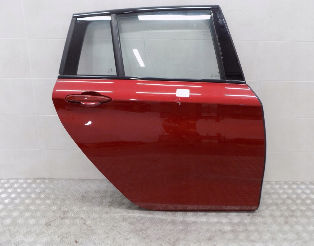 фото №2, Bmw 2 f46 дверь правое задние задняя c06