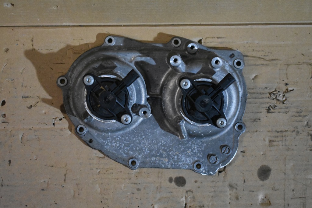 фото №1, Крышка головки левая porsche panamera 971 audi 1