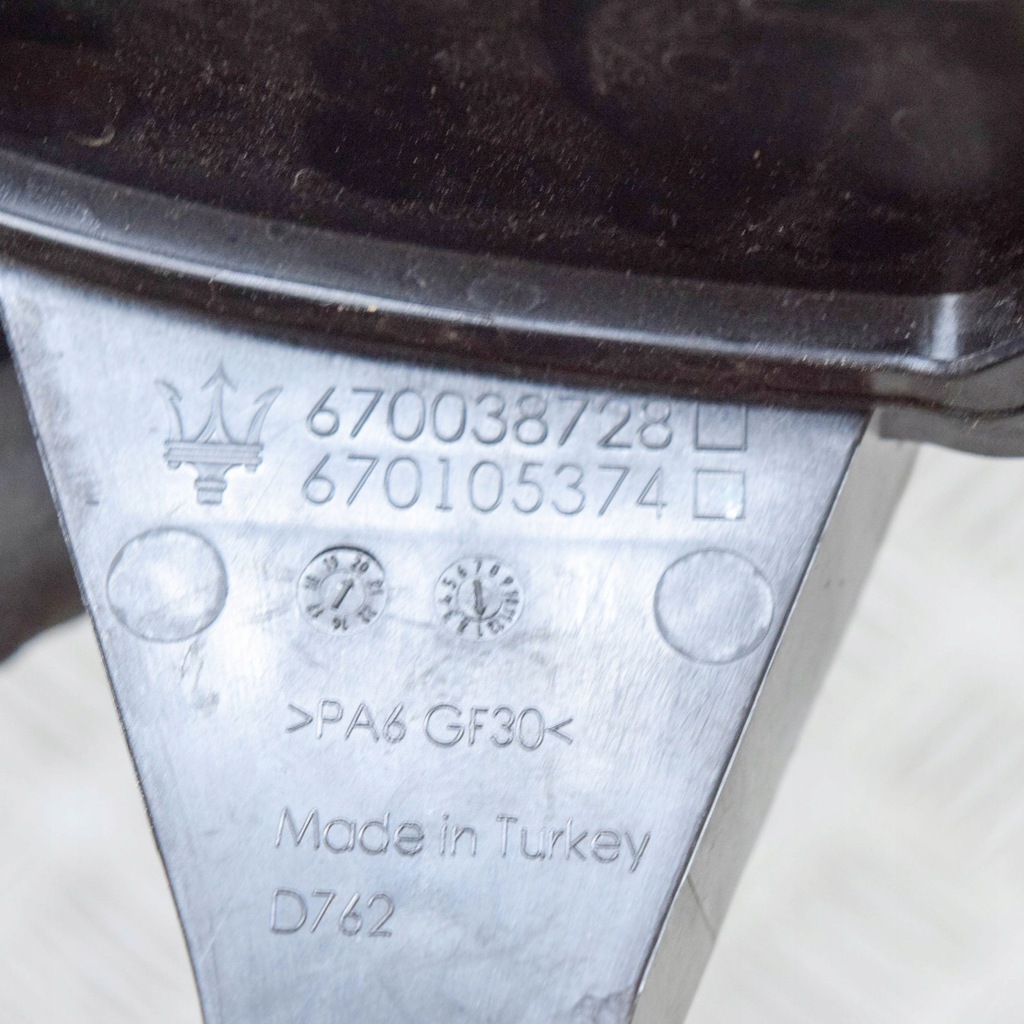 фото №6, Maserati levante 2020 часть трубы впуска воздуха