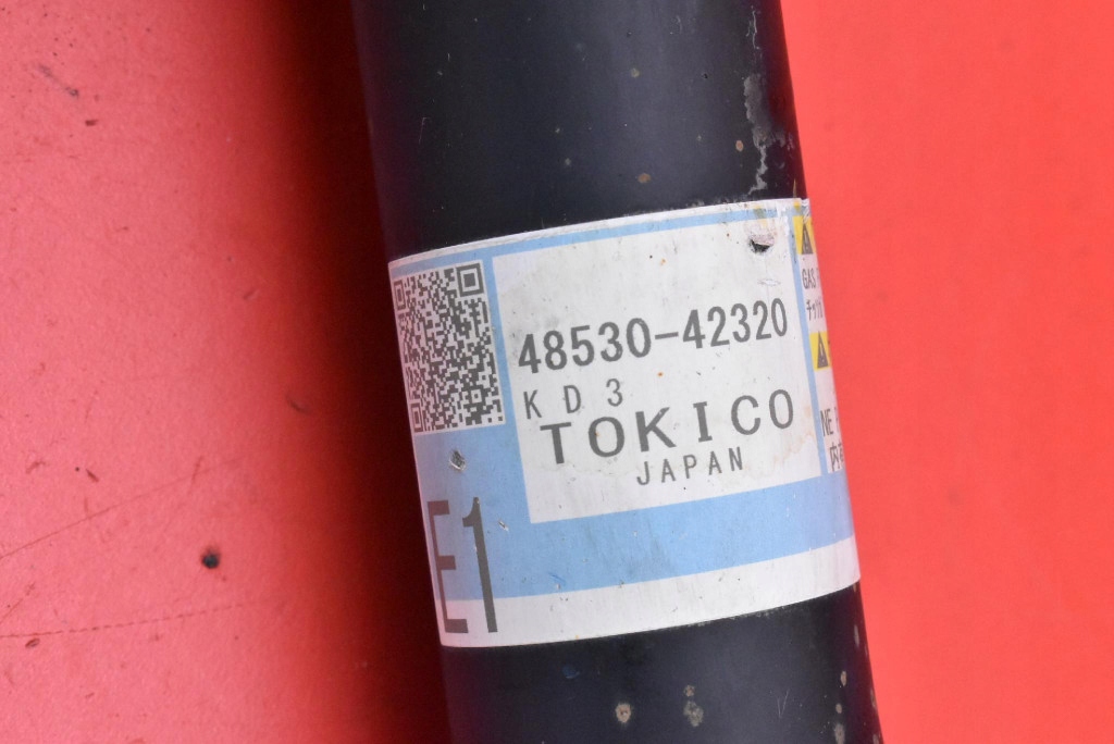 фото №8, Амортизатор левый задняя 48530-42320 toyota bz4x 204 km 22-