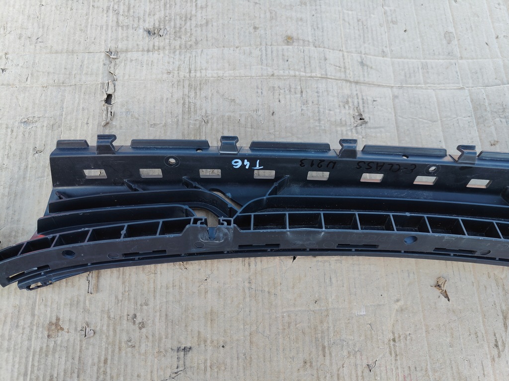 фото №9, W213 2.0 направляющая бампера задняя a2138850705