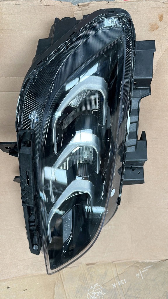 Купить Hyundai kona 2021- рестайлинг  фара правый  full led