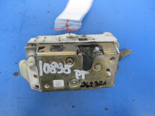 фото №3, Lancia delta замок двері задня правий 4pin