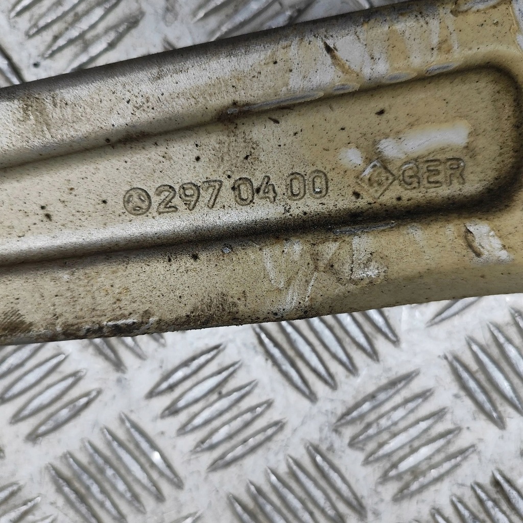 фото №8, Mercedes-benz eqe v295 2022 права сторона нижній важіль передній