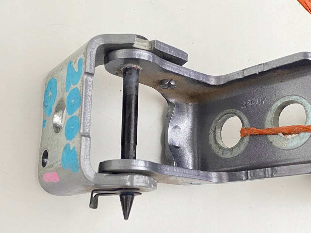 фото №5, Петля дверь peugeot 2008 i левый задняя góra dół