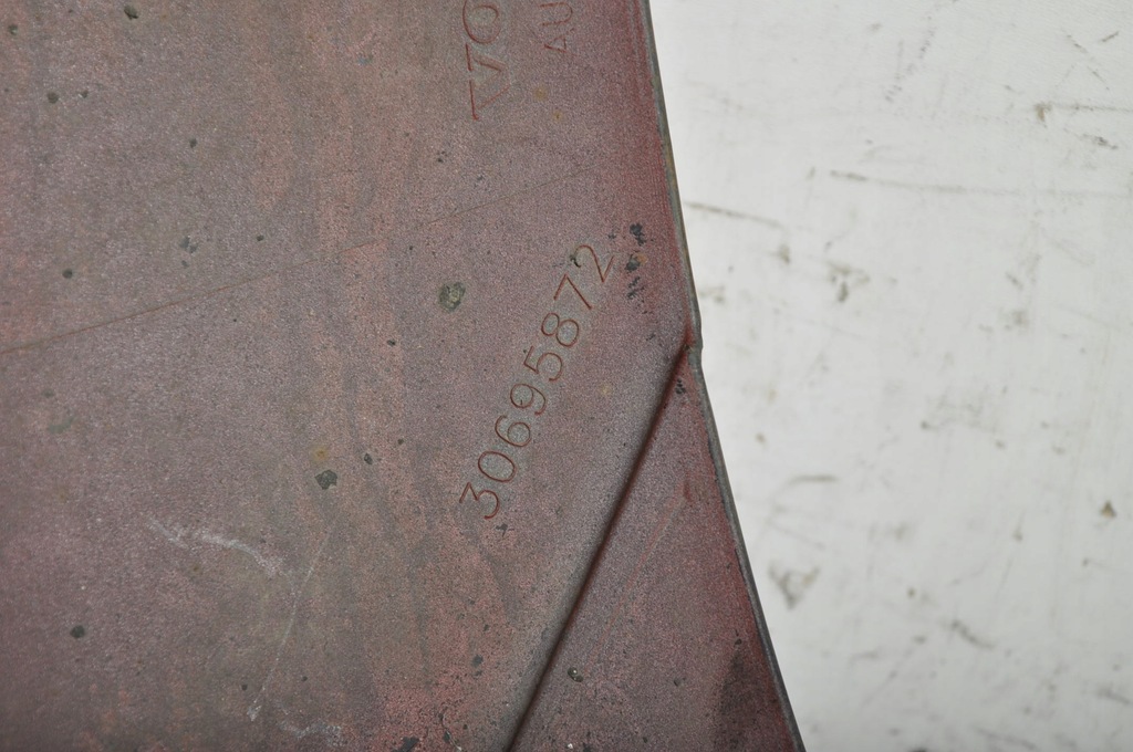 фото №10, Volvo v50 диффузор накладка бампера задняя 30695872